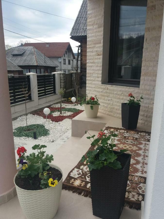 Casa Bianca Oncesti 게스트하우스 외부 사진